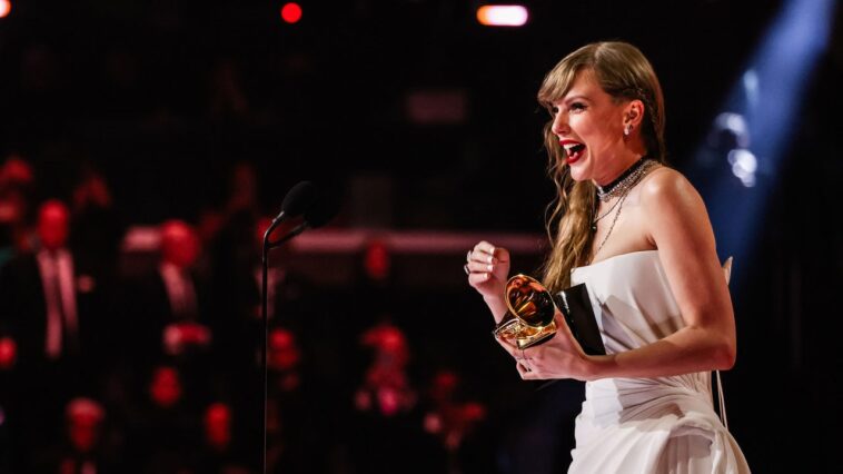 Taylor Swift pourrait-elle sortir deux albums demain ?  Une théorie.