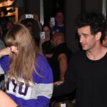 Taylor Swift semble vraiment avoir beaucoup à dire sur Matty Healy dans le département des poètes torturés Taylor Swift semble vraiment avoir beaucoup à dire sur Matty Healy dans le département des poètes torturés