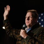 Trump attrape un autre grand républicain : Oh non, pas vous aussi, Sununu Trump attrape un autre grand républicain : Oh non, pas vous aussi, Sununu