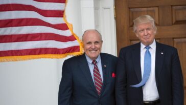 Trump échappe aux accusations criminelles en Arizona (on ne peut pas en dire autant de ses amis)
