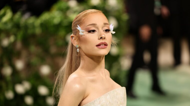 Ariana Grande fait une autre référence à Wicked au Met Gala 2024