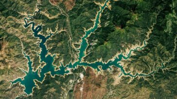 De la sécheresse à l'inondation : rebondissement époustouflant du plus grand réservoir de Californie