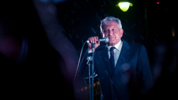 cc Flickr Eneas De Troya, modified, https://flickr.com/photos/eneas/7007558786/in/photolist-bFez65-2jHp4rh-bWPGJD-cn8K7b-4Gm97E-g2qGG-cnV5fy-cnV2Zu-cnV3X3-bSt1y2-bDygyG-bDyg9U-bDyfKu-bSt19a-264q3fb-cnV3wo-264q3qw-cmA6YU-Karqs6-cn8mvs-2jfGre3-dMfMWQ-GiwJ3-2i99YRN-bFeApu-ts41a9-fMhMct-c7bTUw-2jeVLSb-gNLnr-bF3FnL-4Gmqud-bzeF4u-5j21dT-3EpbAs-bWPFDa-KarqEa-4Gm9bJ-KarqKR-4Gm7Wb-cp1RJ1-4Gm8U3-4Gm92d-4GgXyP-bN9mCD-4Gm8Xq-4Gm8fs-4Gm7jS-4Gm8zL-4GgWWi