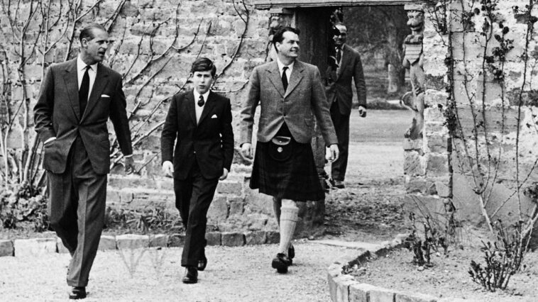 Le roi Charles devient le patron de son internat écossais « dur »