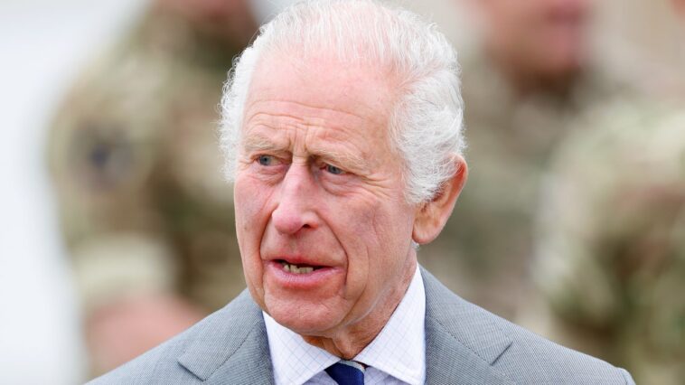 Le roi Charles parle franchement des effets secondaires du traitement contre le cancer