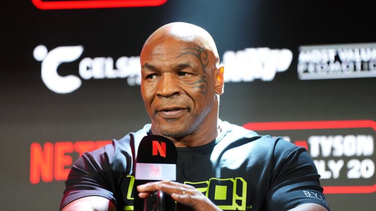 Mike Tyson se remet d'une urgence médicale lors d'un vol du week-end