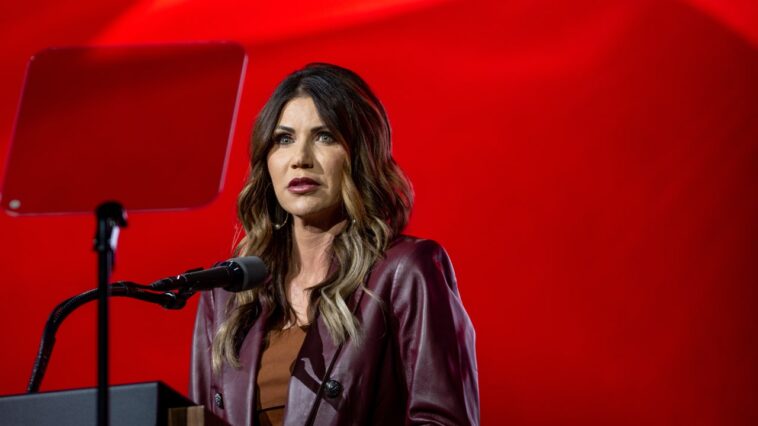 Oups : le nouveau livre de Kristi Noem comprend une histoire inventée sur sa rencontre avec Kim Jong Un