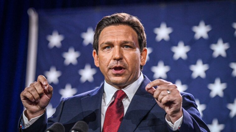 Ron DeSantis, dont l'État est littéralement en train de sombrer, fait de l'ignorance de la science climatique une loi officielle de Floride