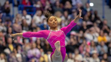 Simone Biles en a assez que ses fans « manquent de respect de manière flagrante » envers son mari Jonathan Owens