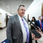 « Ça va être super intéressant » : le démocrate Jon Tester peut-il gagner à nouveau dans le pays Trump ?