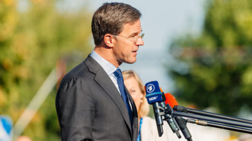 cc EU2017EE Estonian Presid, modified, https://flickr.com/photos/eu2017ee/37131297730/in/photolist-YzaBbs-XTdq9f-YTHsff-XTfAB5-8Ntw2M-8Ntw5B-DTrjmd-2pjRsn5-2pPtu5S-28NukB4-28NukwV-27qzJTi-22FiRcw-8NwABC-jedTVk-jedU6k-jeeCCq-jeeCn5-jegFuA-cbLc7d-zp9gAk-8NtvqR-9kenWh-39d6e6-2ndVoSg-8NwAzq-mqPDNR-mqWChG-2nZz3Qu-eqCpas-K9xFYa-27qzK36-K9xFNk-27qzJND-qmkqs2-p69TDe-7EryLq-426US6-28J75CA-2ghqCN4-aMWjAT-dr1amV-nmtnQe-dqRrpd-epGckP-8NtvWz-epGdo8-dqRoX9-epG7HK-2nZz3Rm