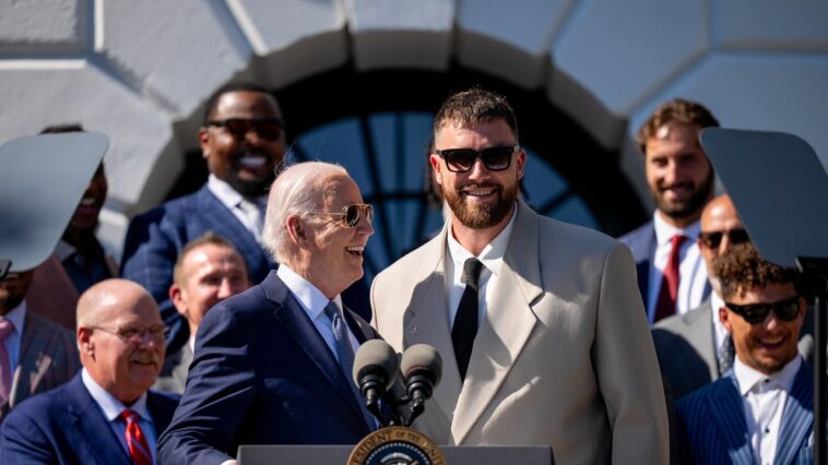 Le premier acte de Travis Kelce en tant que POTUS ?  Excursion!
