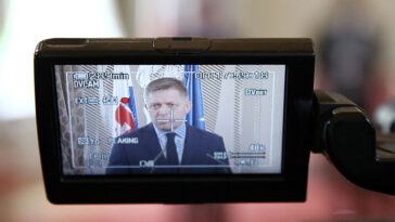 cc EU2016 SK, modified, https://flickr.com/photos/142675453@N02/27727259560/in/photolist-YVdWs9-XShRVo-YUh7hj-2jm63AG-Jfasgj-DCeiEd-JEUZ96-JBREdf-JEUZ1F-Jfatq3-JfatKb-JBC3DL-JfUxAG-MgP5ya-JeVZaS-Jy3cjH-JfatX5-JvD171-XYqv7N-Jfau3f-LQ67Sh-XVNFJT-JEUZug-HJHzrS-Jy3cW4-LQ684E-LQ67W5-JvCZAS-HKiEzu-JCAWF9-2jm68KQ-JvCZSy-LQ6c79-XVNFyT-JBC3NJ-LQ681J-HJHyZu-JCAWJq-Ljst7s-LjBmr4-JfUxnA-Ljst4S-M9CBPX-LjSnpN-Jy3d5F-JfUxiN-JyLZqg-MgP5LV-JfUxsW