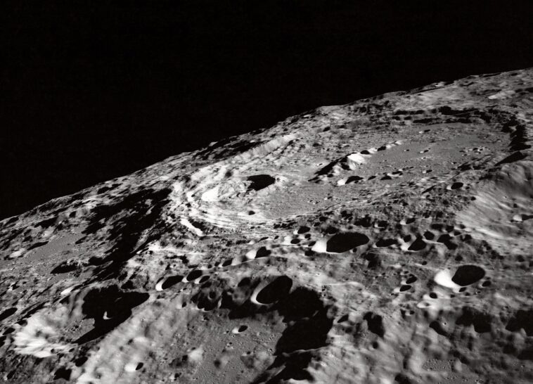 Une nouvelle technique atteint une précision sans précédent dans la cartographie de la Lune SciTechDaily