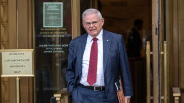 Bob Menendez reconnu coupable de corruption et d'accusations d'agent étranger