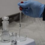 Exploiter « l’intelligence atomique » – Des chercheurs proposent une nouvelle méthode innovante pour réduire considérablement les émissions industrielles