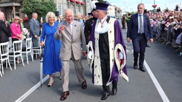 La plus grande fan du roi Charles lui a fait une surprise avec un baiser