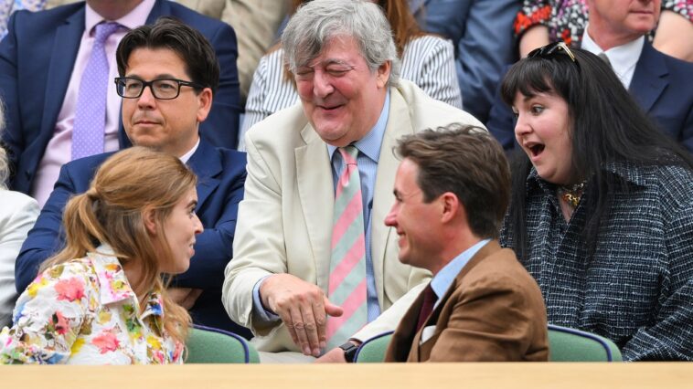 La princesse Beatrice s'éclate à Wimbledon avec Lena Dunham et Stephen Fry
