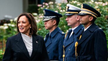 Le Parti républicain de Trump oscille et rate ses objectifs avec des attaques désespérées contre Kamala Harris