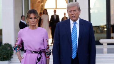Melania Trump, qui reste muette sur bien d’autres sujets, compte nous raconter sa « vie extraordinaire »