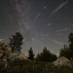 Ne manquez pas la pluie de météores Delta Aquarides qui illumine le ciel nocturne SciTechDaily