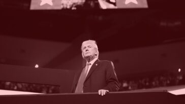 Pourquoi la droite chrétienne croit que Donald Trump est « oint par Dieu »