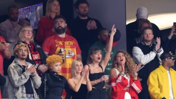 Travis Kelce révèle combien a coûté la suite du Super Bowl de Taylor Swift