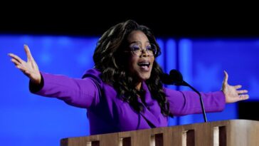 Oprah Winfrey a surpris le DNC et Christian Siriano, qui n'avait aucune idée qu'elle porterait sa création