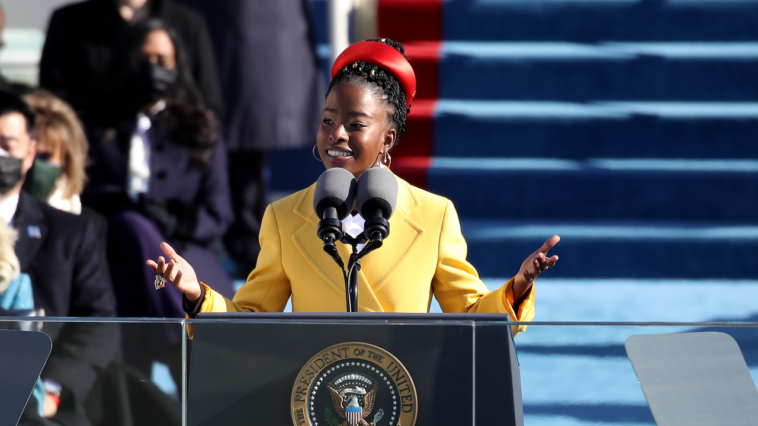 Amanda Gorman lira un nouveau poème à la DNC, révélant une inspiration surnaturelle
