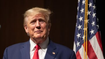 Dans un nouveau livre, Trump menace d’envoyer Mark Zuckerberg en prison pour « le reste de sa vie »