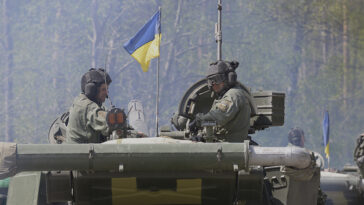 cc 7th Army Training Command, modified, https://flickr.com/photos/7armyjmtc/34533449596/in/photolist-UBAXro-2nNcEP3-2njFVnt-29oEcSX-UtGYoK-2ojhToM-TrDSaF-TrDN8T-TrDVTn-2ncvohD-2nN2tMr-2nom7cX-TrDH1Z-2n5UuRQ-UqVH8Y-eg9yha-UBAYPy-edugEi-UBB1XG-2n5URZj-2n5RE2o-a7mJSi-UeFS5Y-2n5ZsEj-2ojhTr2-TrDQ1R-m9gNdr-UBAZXq-2nhyd1R-U67ViA-6Ffh4s-dnUEoq-2ojT16E-kBEgJ1-2n63y8M-2hjqtXM-2nN1knL-7wJa5b-2pPPEqv-kAikdT-bGDqGZ-28aUrRx-TAzLBv-2nhpBkp-2oMSQ8g-64PXio-2hC3wSR-2ojh3cK-9Ws2hV-TsXVxF