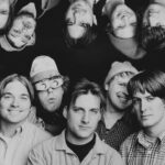 Regardez Joe Keery et Jason Schwartzman s'affronter dans un clip exclusif de Pavements