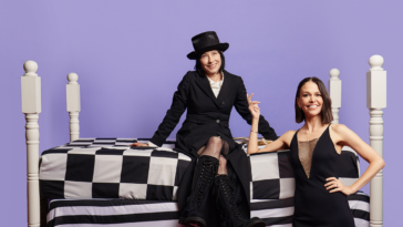 Amy Sherman-Palladino et Sutton Foster parlent de fraudes, d'étrangers et de leur nouvelle émission