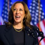 Vous souhaitez acheter une sculpture de Jeff Koons de 7,5 mètres au profit de Kamala Harris ? Saisissez votre chance.