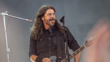Dave Grohl, le leader des Foo Fighters, a eu un bébé « en dehors » de son mariage de 21 ans