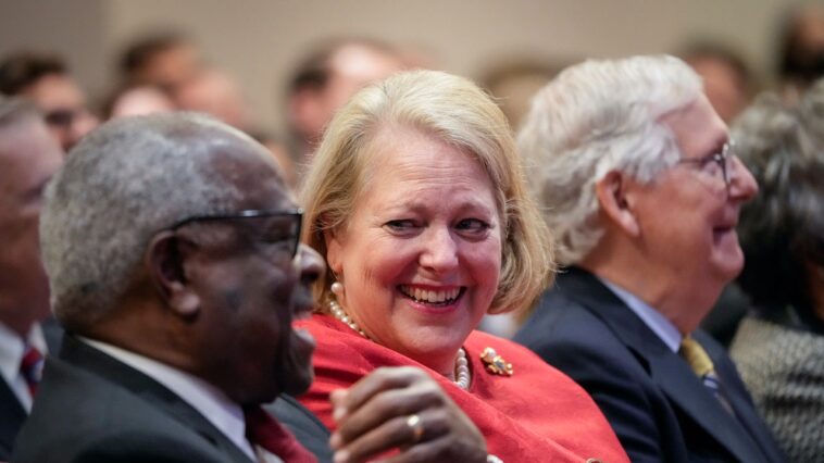Ginni Thomas salue le groupe juridique qui tente de bloquer la réforme de la Cour suprême, largement nécessaire à cause de son mari