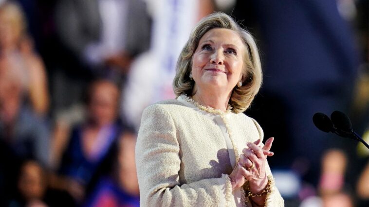 Hillary Clinton partage ses véritables sentiments à l'égard de Donald Trump et met en garde contre les dangers à venir