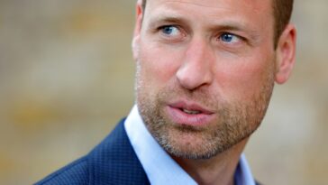 Le prince William est de retour au travail et barbu