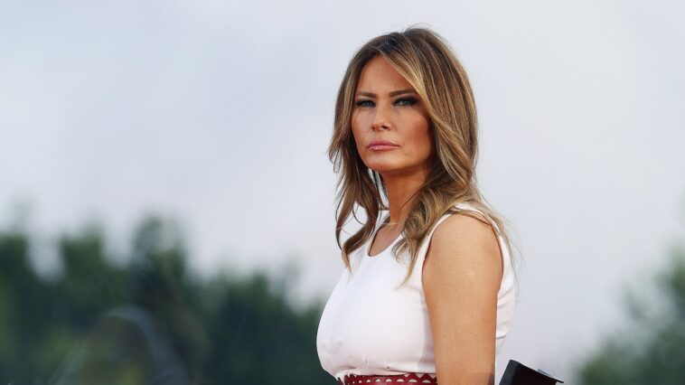 Melania Trump pourrait republier ses photos nues, selon un photographe