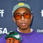 Pharrell Williams, pour sa part, en a assez des soutiens présidentiels des célébrités : « Tais-toi, personne n’a demandé »