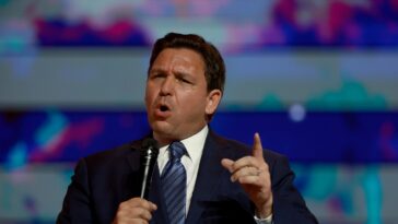 Ron DeSantis a envoyé ses hommes pour intimider les électeurs pro-avortement de Floride