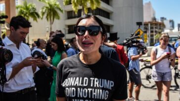 Trump défend sa relation avec l’extrémiste de droite que même Marjorie Taylor Greene considère comme « extrêmement raciste »