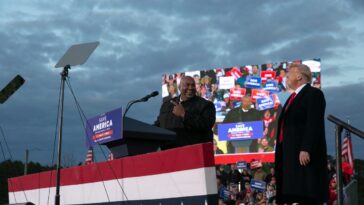 Trump fait campagne en Caroline du Nord après une enquête accablante de CNN sur son choix pour le poste de gouverneur