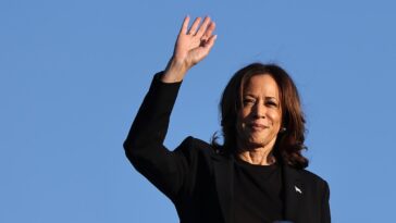 Kamala Harris lance un blitz médiatique au cours des dernières semaines de campagne