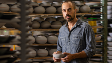 Après l'ouragan Helene, les artistes d'East Fork Pottery et d'Asheville ont mis le cap