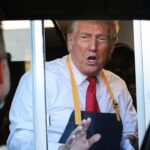 « Cringe », « Nonsense », « Out of Touch » : les vrais employés de McDonald's ne sont pas impressionnés par le cosplay Fry-Cook de Trump