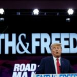 Donald Trump suggère qu'il a été littéralement oint par Dieu