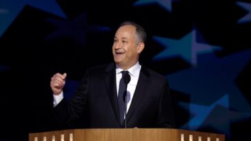 Doug Emhoff dit que Trump ne débattra plus de Kamala Harris parce qu'il s'est fait botter le cul la première fois