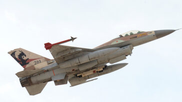 cc US Embassy Tel Aviv, modified, https://ja.m.wikipedia.org/wiki/%E3%83%95%E3%82%A1%E3%82%A4%E3%83%AB:Squadron_115_of_Israel_Air_Force_281.jpg