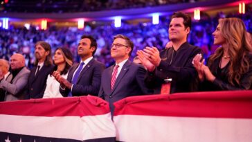 Hmm : Donald Trump et Mike Johnson ont un plan électoral « petit secret »